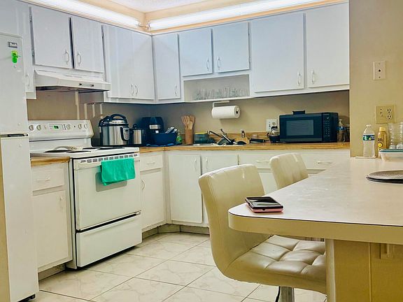 4th image of 3491 La Jardin Ct #3491