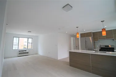 Rented by Space Marketing Shop