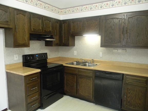 4th image of 1348 Aspen Woods Dr