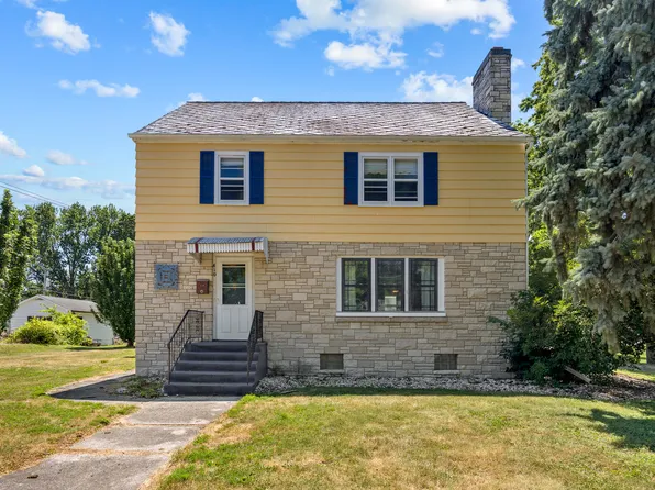 410 E Main St, Genoa, IL 60135