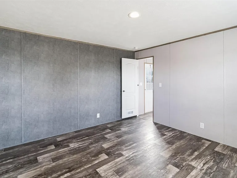 5670 E Austin St — Photo 20