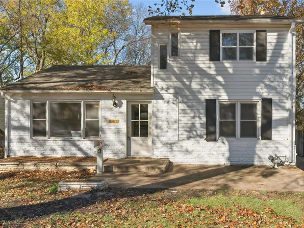 3729 Dixie Dr, Saint Ann, MO 63074