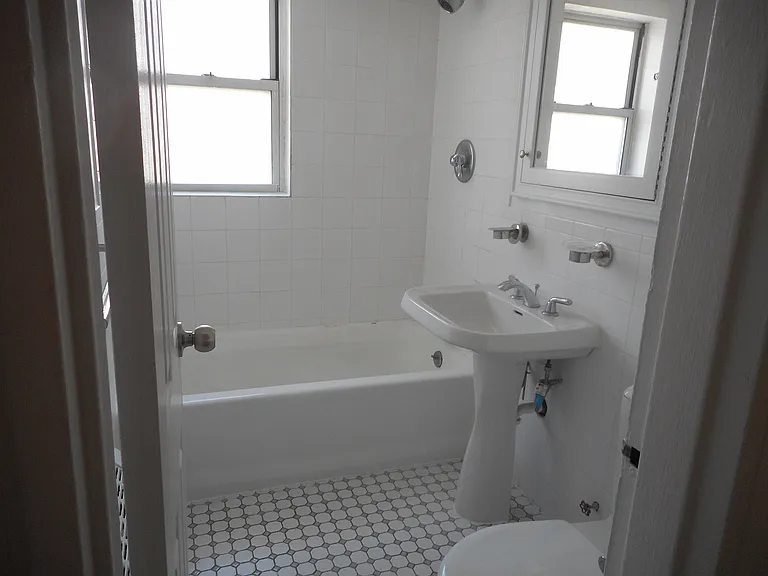 Westfield Manor — Photo 8