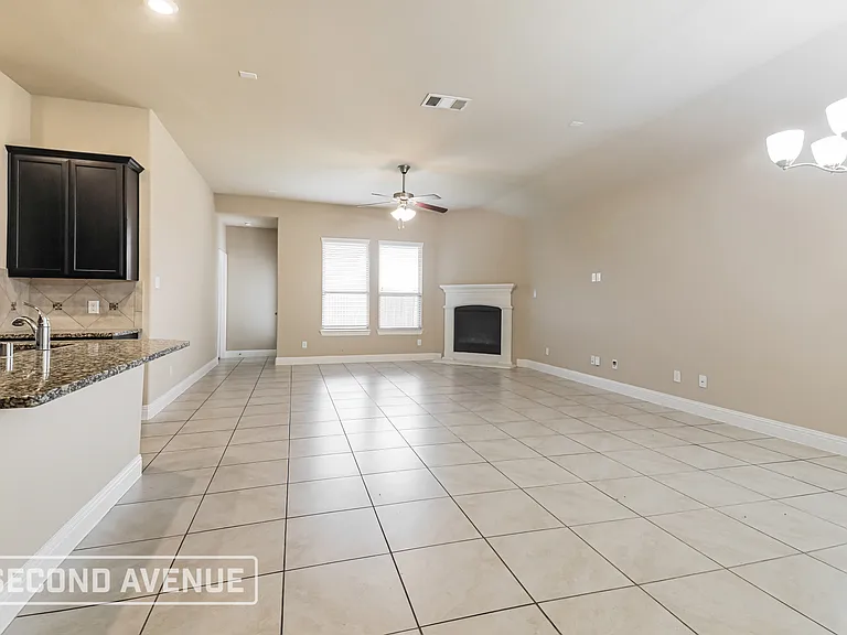 3611 Brazos St — Photo 7