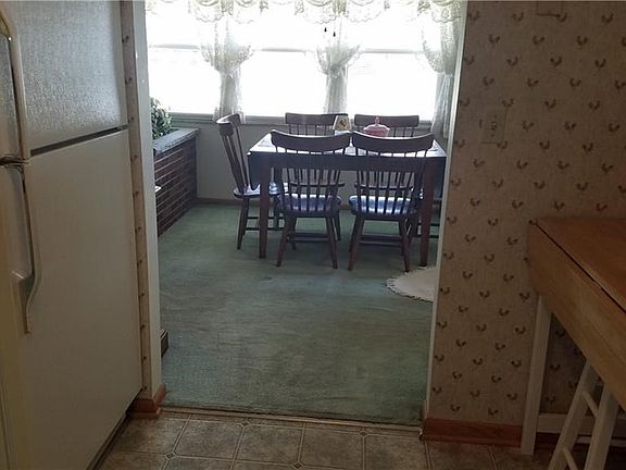 4th image of 2410 Neal St