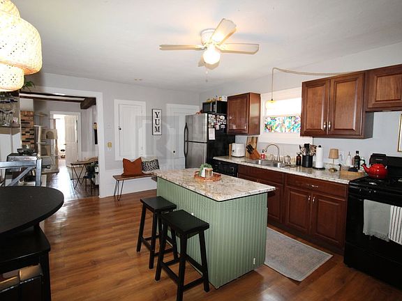 2nd image of 57 3rd St #57A