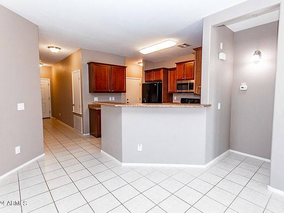 4th image of 42605 W ALMIRA Drive