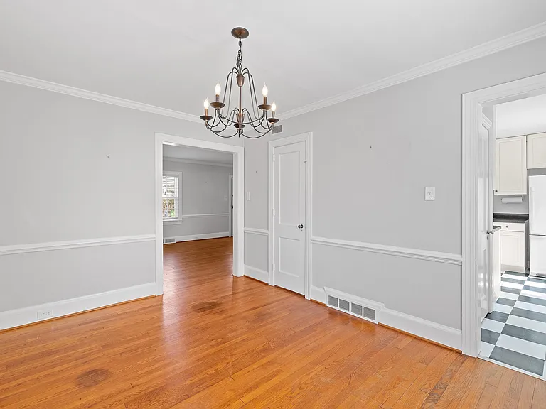 2728 Anderson Dr — Photo 14