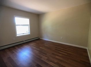 18 Cross St, Beacon, NY 12508