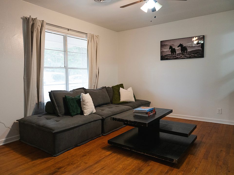 1st image of 301 E Russell Ave