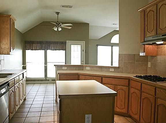 5th image of 5413 Rolling Meadows Dr