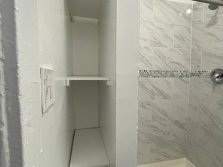2409-11 S Hoyne Ave #205 — Photo 10
