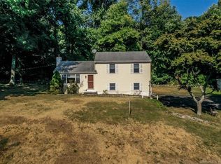 90 Birchwood Ave, New Canaan, CT 06840