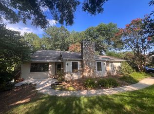 8133 Strawberry Ln, Charlotte, NC 28277