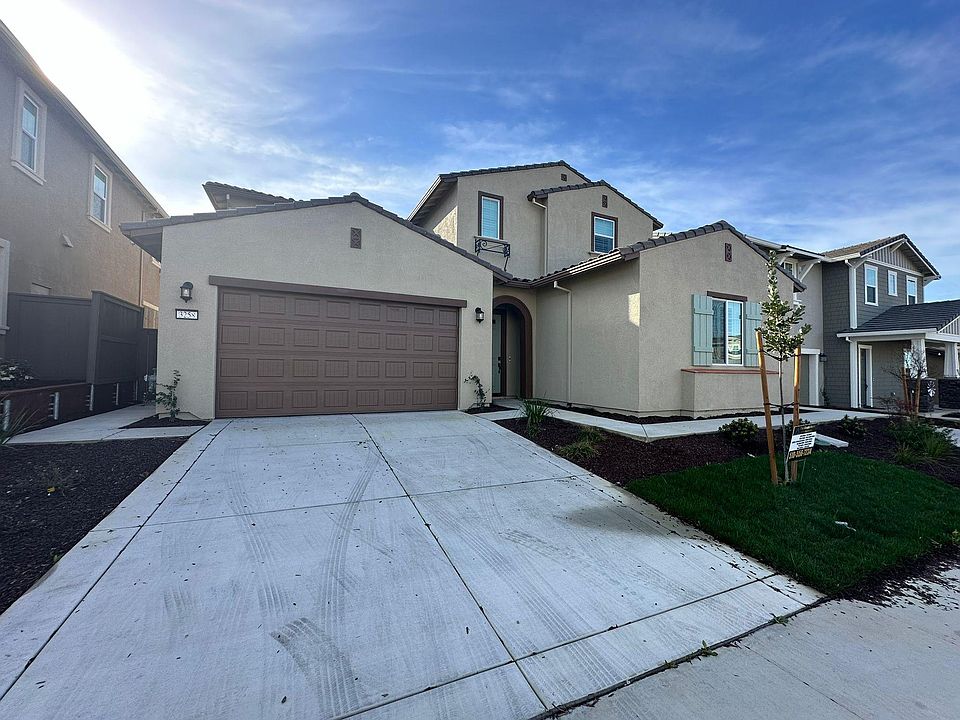 1st image of 3258 Garden Terrace Dr