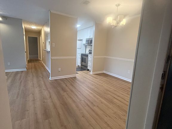 3rd image of 1005 McClelen Way