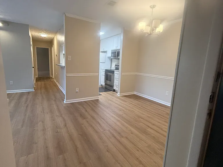 1005 McClelen Way — Photo 5