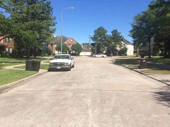 5th image of 2618 Hyland Park