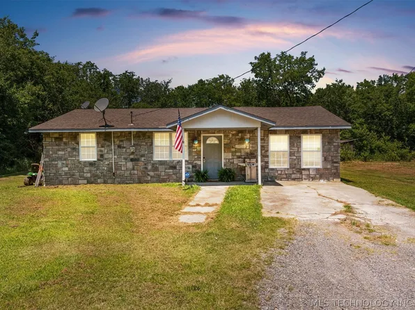 105 SE 6th St, Wagoner, OK 74467