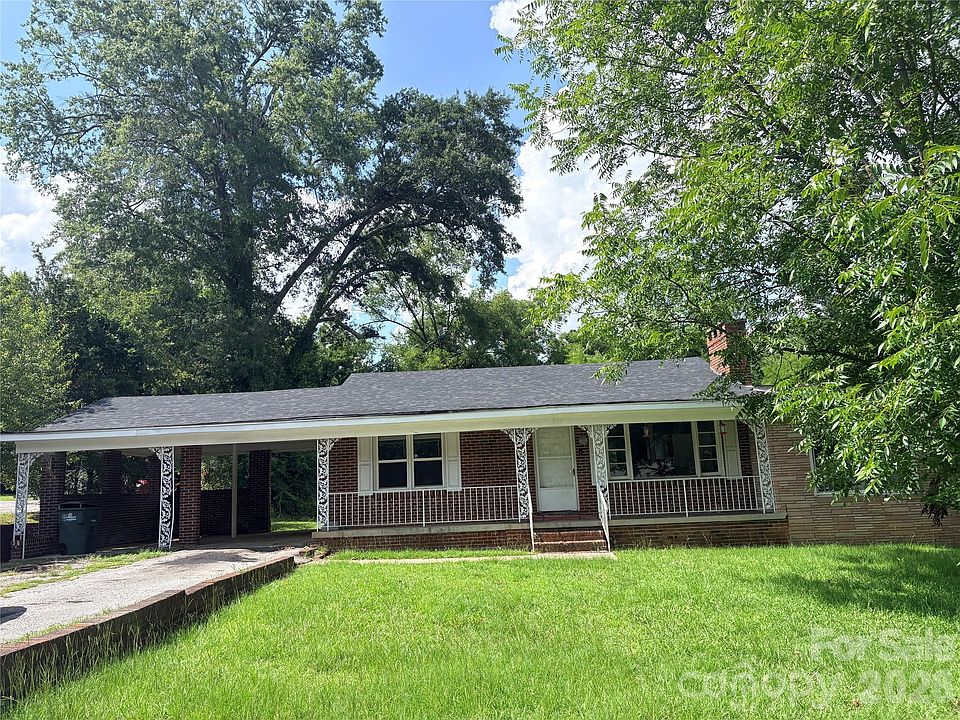1st image of 711 Arthur Blvd