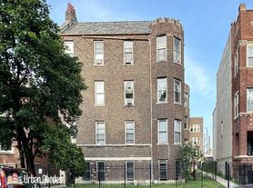 2021 N Humboldt Blvd