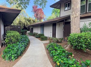 5490 Roundtree Dr APT F, Concord, CA