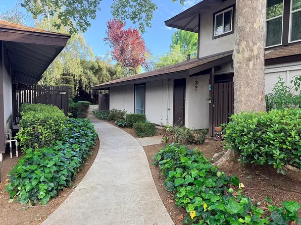 5490 Roundtree Dr APT F, Concord, CA 94521