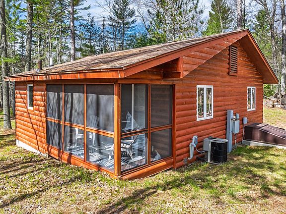 4th image of 3002 Pickerel Lake Rd