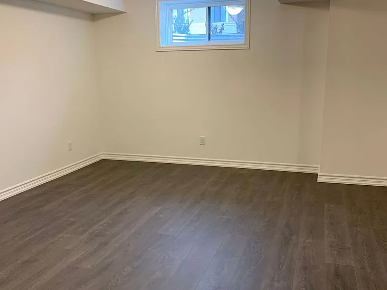 76 Village Pkwy — Photo 13