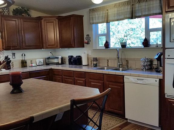 3rd image of 941 White Mountain Dr