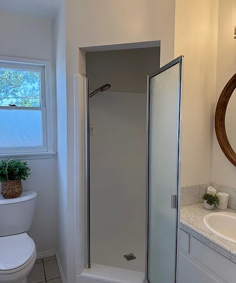 1424 Riverside Dr — Photo 15