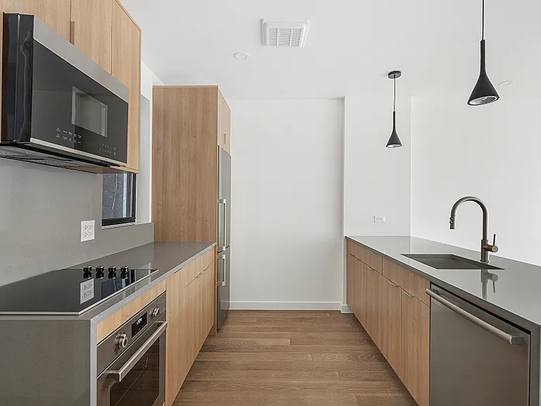 37 Carmine St #5A — Photo 2