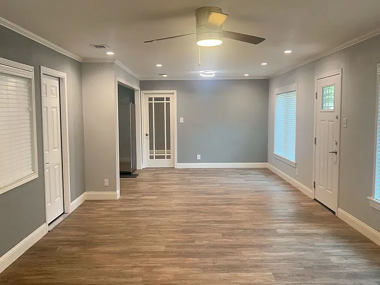 104 Varsity Cir — Photo 6