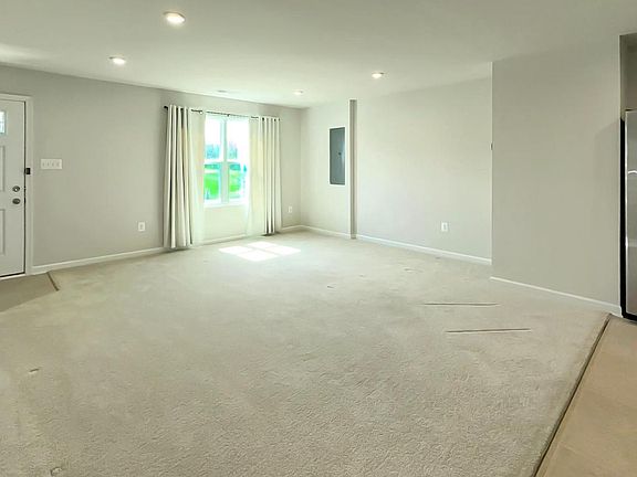 3rd image of 70 Stocking Pond Rd