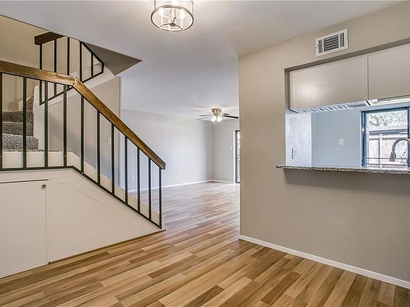 3rd image of 333 Melrose Dr APT 17A