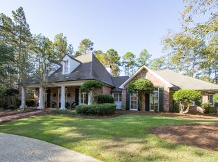 77 Marais Rdg, Hattiesburg, MS 39402