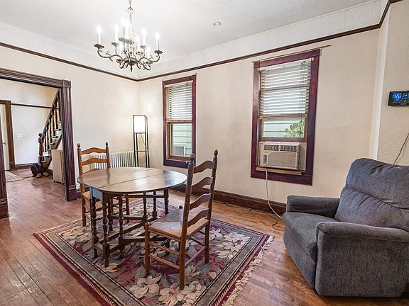 3rd image of 213 W Wisconsin Ave