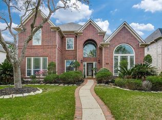 28 Twin Valley Dr, Sugar Land, TX 77479
