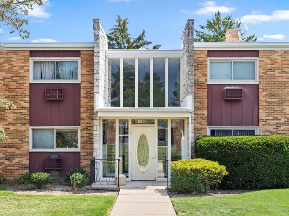 1320 Lore Ln APT 110, Lombard, IL 60148