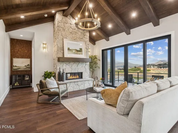 1385 Lasso Trl, Hideout, UT 84036