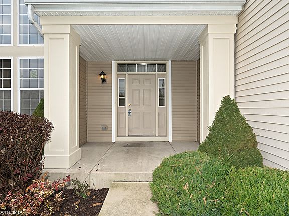 2nd image of 24404 Glenbrook Ct