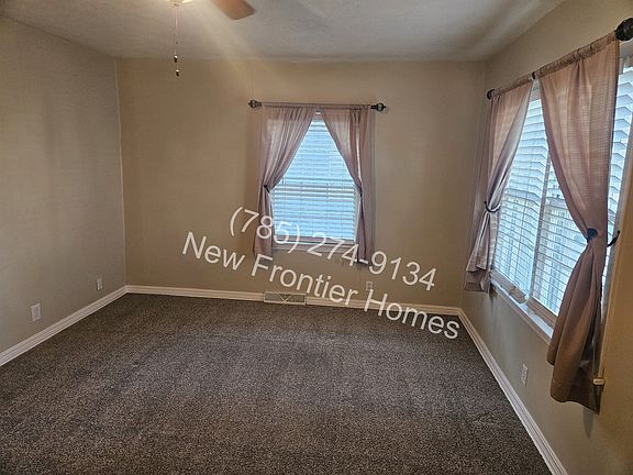 2nd image of 859 S 10th St