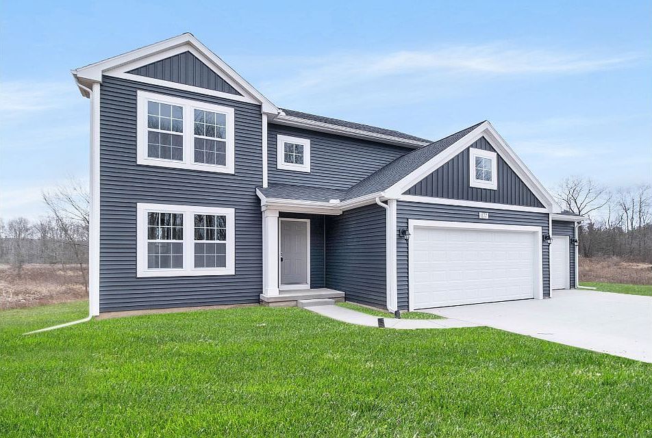 1st image of 670 Petoskey Stone Dr
