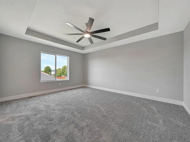 5901 S 94th St — Photo 20