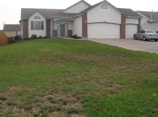 1902 S Stoneybrook St, Wichita, KS 67207