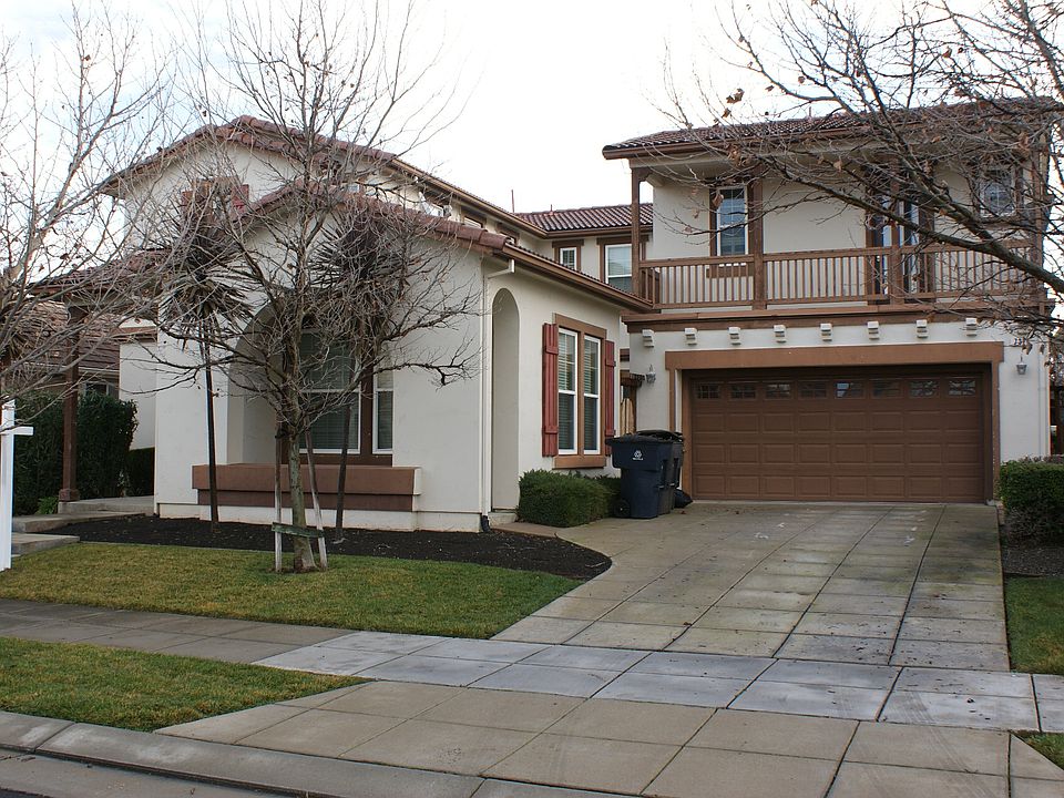 1st image of 732 S Tradition St