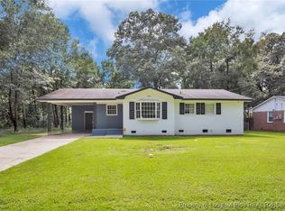 466 Lansdowne Rd, Fayetteville, NC 28314