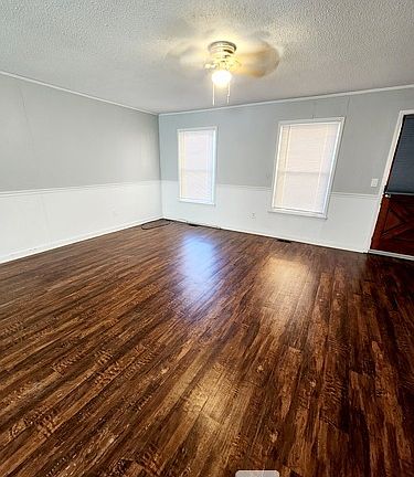 3rd image of 2837 Charity Ln