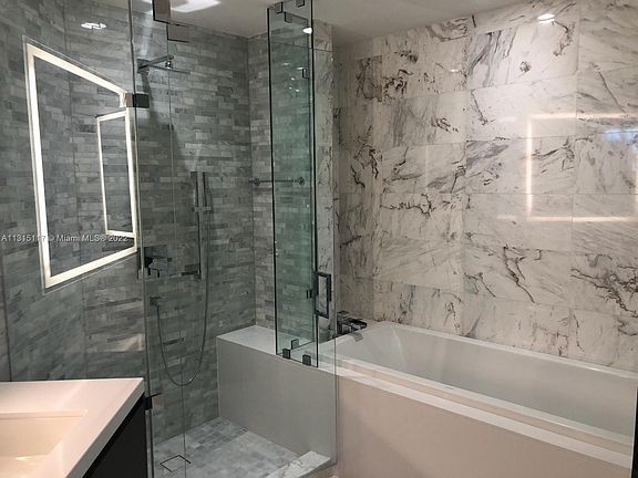 4th image of 851 NW 1st St #1605