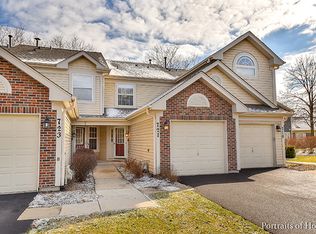 721 Ripple Brook Ln, Elgin, IL 60120